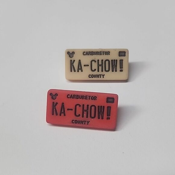 Disney Ka-chow Cars Shank Buttons Size 7/8" Lot of 2 - Picture 1 of 2